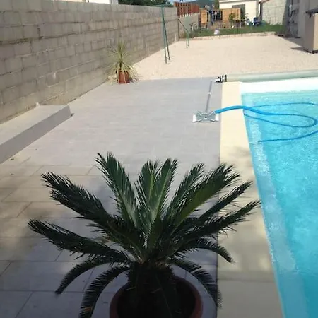 Maison Au Calme Avec Toutes Commodites Villa *